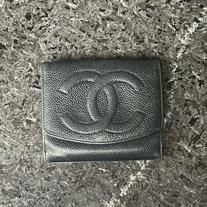Chanel black caviar snap wallet vintage bifold